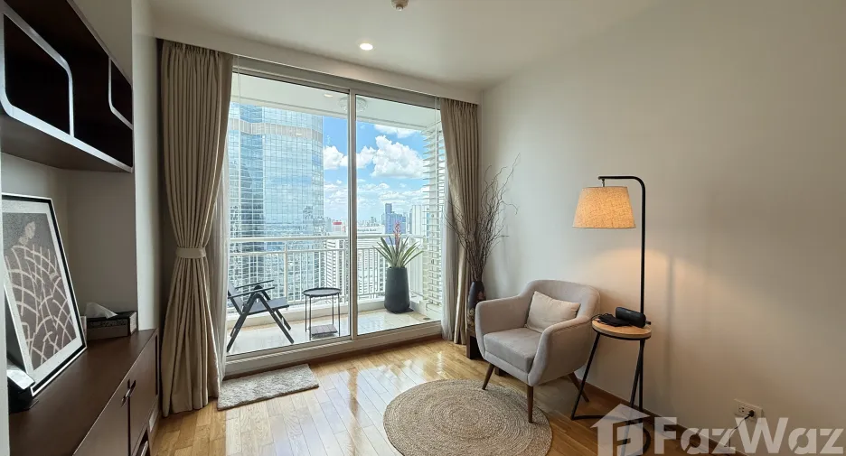 For rent 3 ベッドルーム condo in Sathon, Bangkok