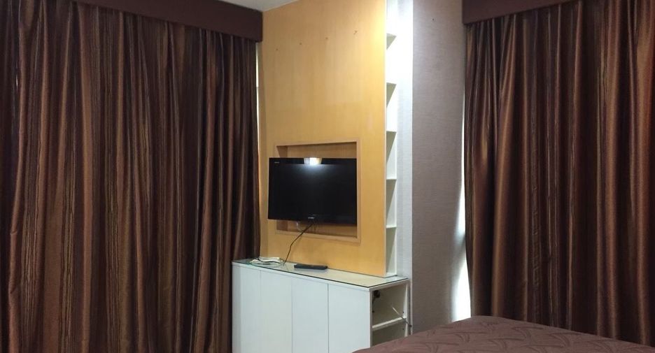 For rent 1 bed condo in Khlong Toei, Bangkok