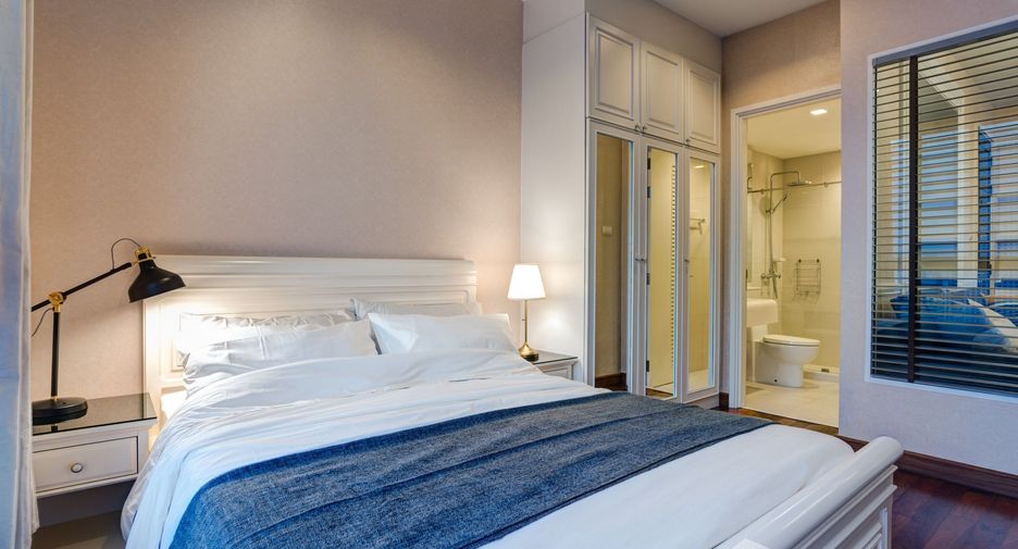 For rent 1 bed condo in Sathon, Bangkok
