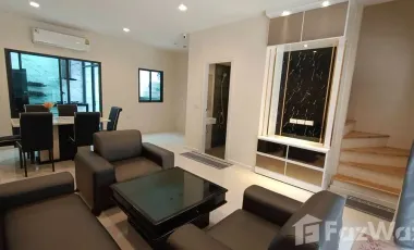 Casa en alquiler de 4 habitaciones en Prawet, Bangkok