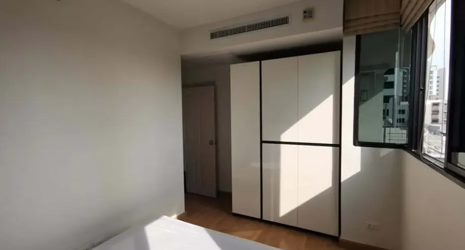 For rent 2 bedrooms condo in Bang Kho Laem, Bangkok