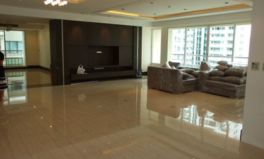 For rent 4 bedrooms condo in Khlong Toei, Bangkok