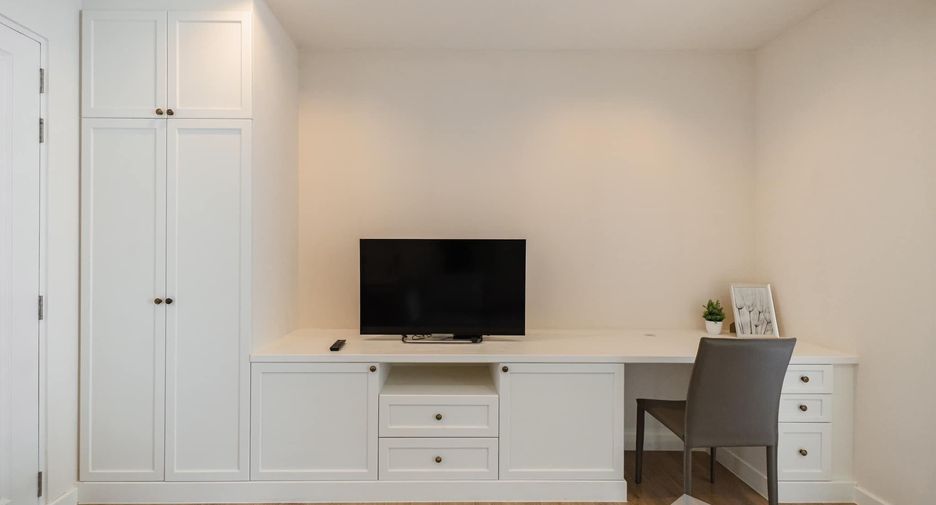 For rent 1 bed condo in Pathum Wan, Bangkok