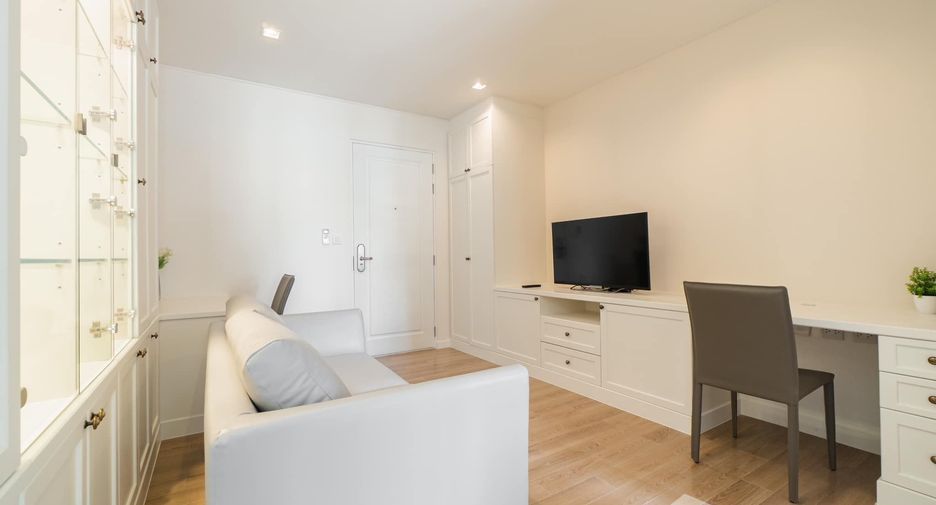 For rent 1 bed condo in Pathum Wan, Bangkok