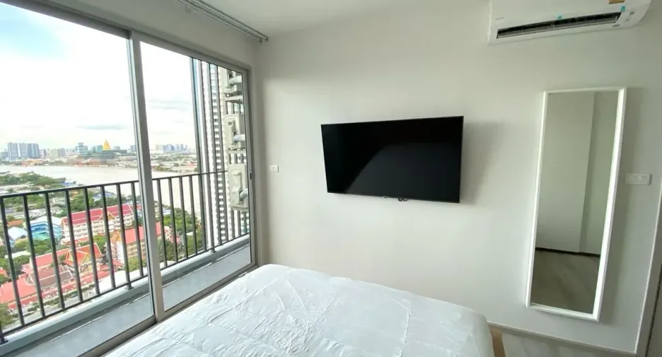 For rent 2 bedrooms condo in Bang Phlat, Bangkok