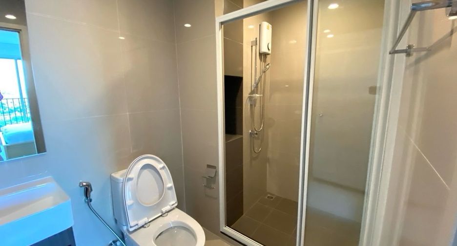 Condo en alquiler de 2 habitaciones en Bang Phlat, Bangkok