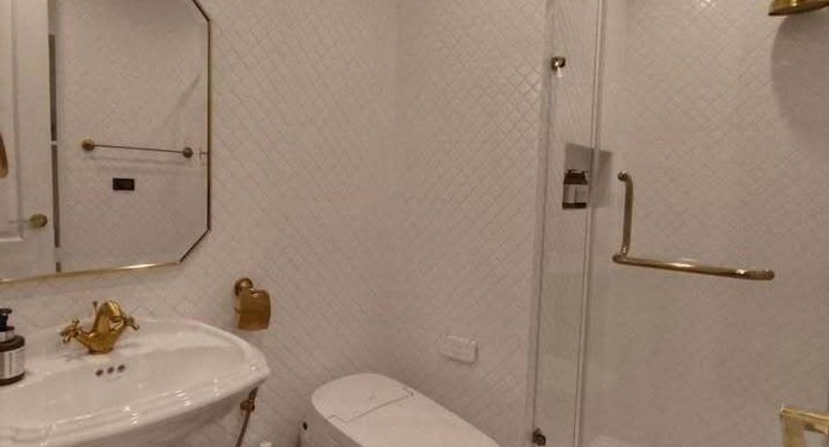 Wohnung zur Miete mit 4 Zimmer in Pathum Wan, Bangkok
