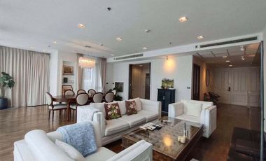 À louer 4 chambres condo à Pathum Wan, Bangkok