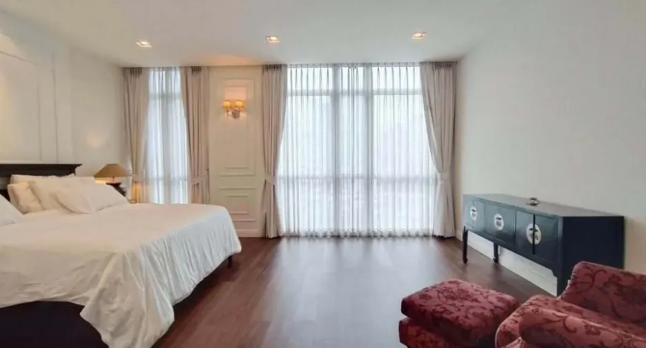 Wohnung zur Miete mit 4 Zimmer in Pathum Wan, Bangkok
