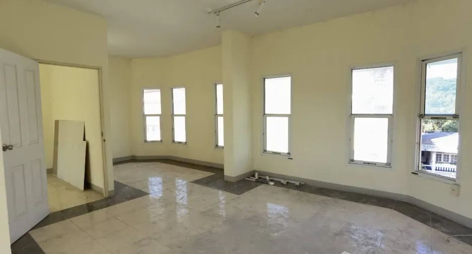 For sale 9 bedrooms retail Space in Mueang Chiang Mai, Chiang Mai