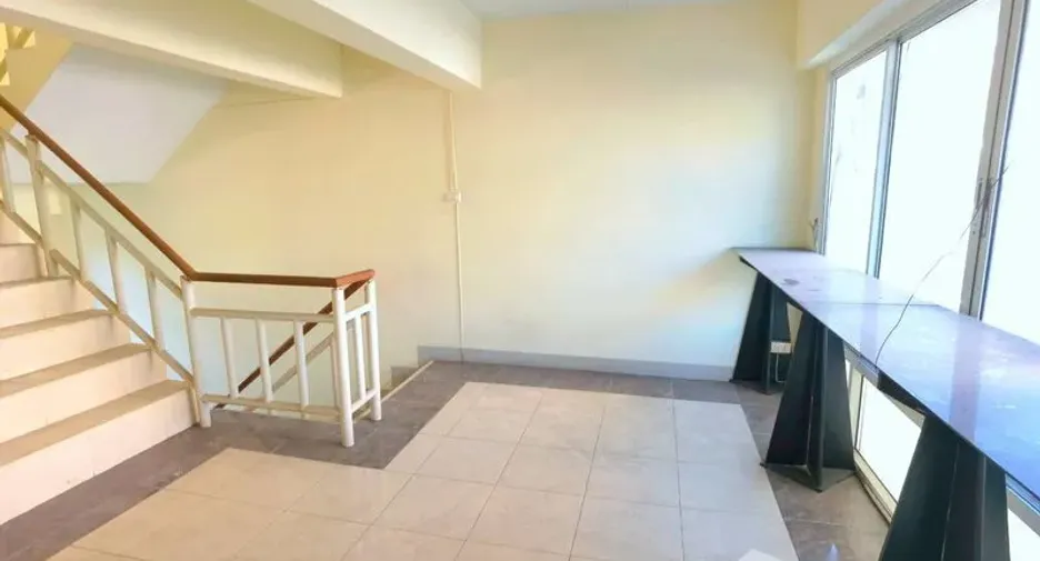 For sale 9 bedrooms retail Space in Mueang Chiang Mai, Chiang Mai