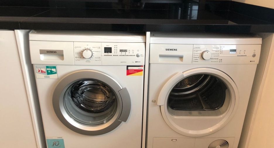 For rent 3 bedrooms apartment in Khlong Toei, Bangkok
