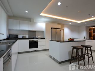 À louer 4 chambres appartement à Watthana, Bangkok