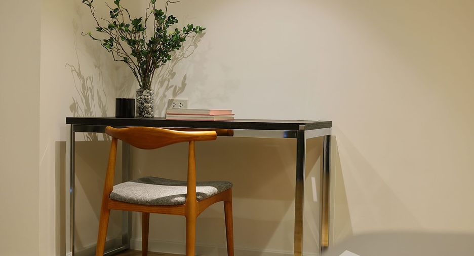 For rent 4 bedrooms apartment in Watthana, Bangkok