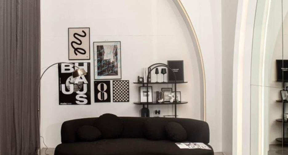 For rent retail Space in Pom Prap Sattru Phai, Bangkok