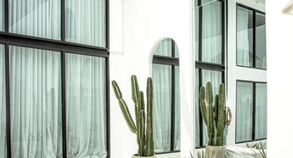 For rent retail Space in Pom Prap Sattru Phai, Bangkok