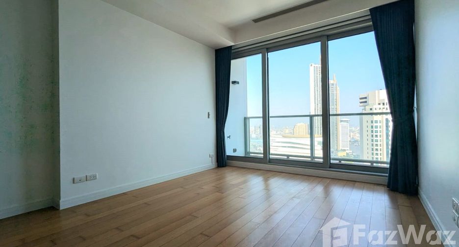 For rent 3 bedrooms condo in Sathon, Bangkok