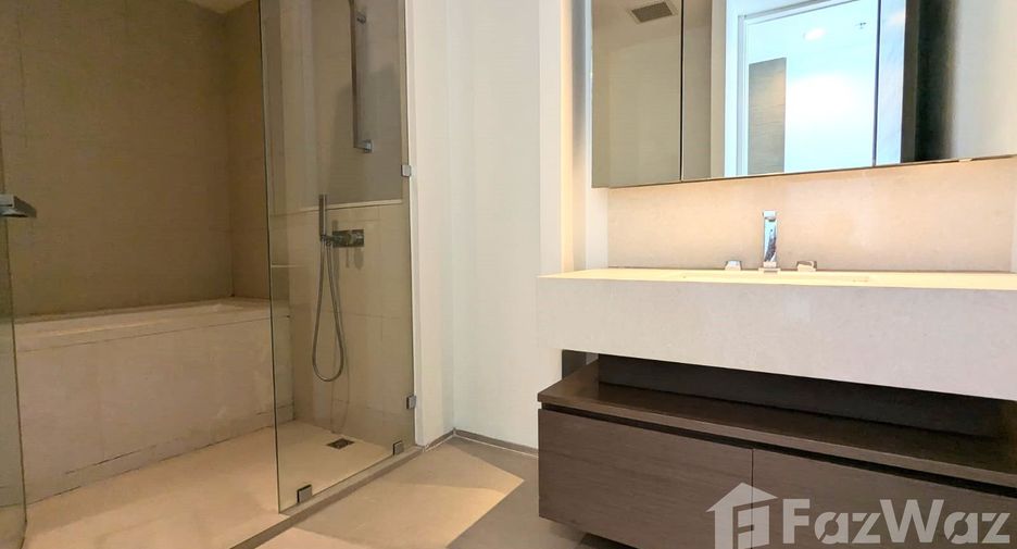 For rent 3 bedrooms condo in Sathon, Bangkok