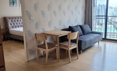 For rent 1 bed condo in Phaya Thai, Bangkok