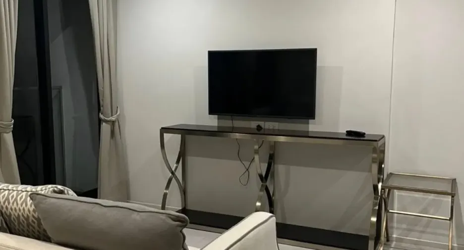 For rent 1 bed condo in Pathum Wan, Bangkok