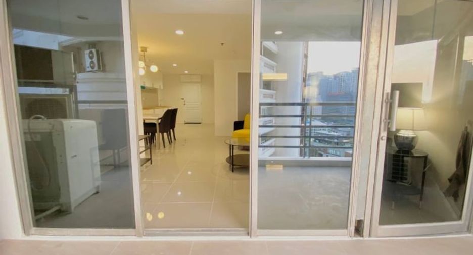 Wohnung zur Miete mit 3 Zimmer in Khlong Toei, Bangkok