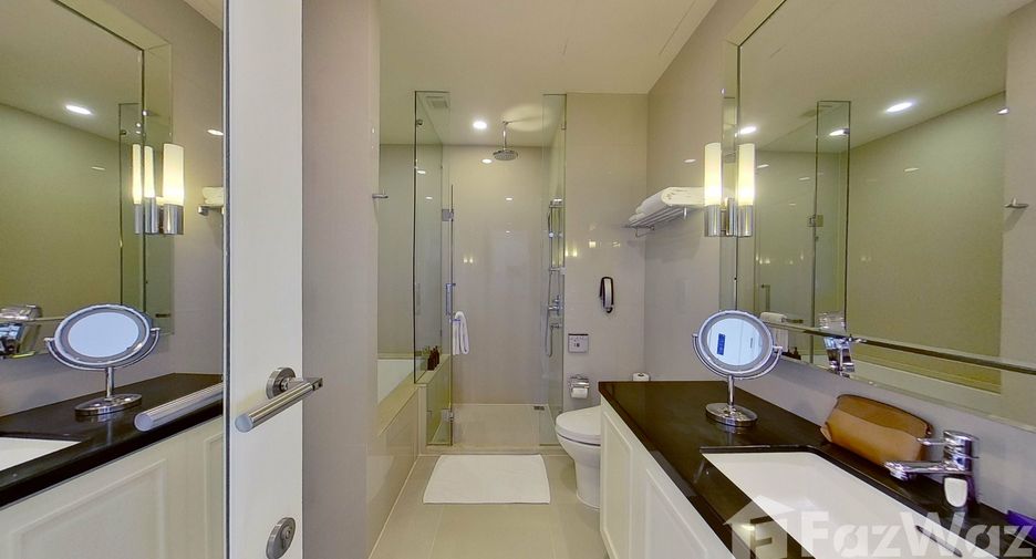 For rent 2 bedrooms condo in Watthana, Bangkok