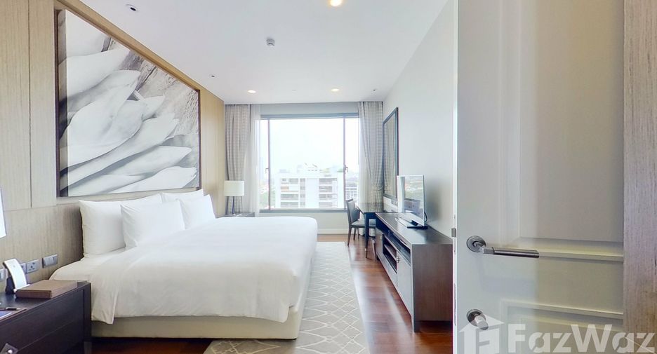For rent 2 bedrooms condo in Watthana, Bangkok
