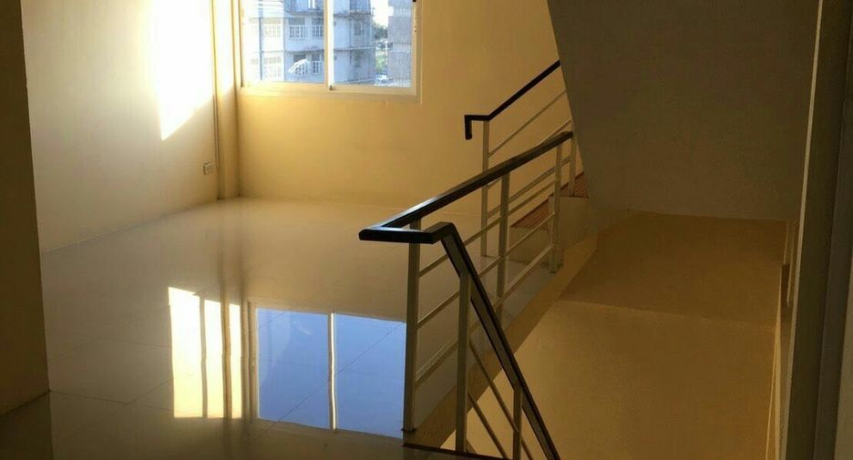 For rent retail Space in Bang Na, Bangkok