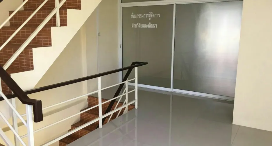 For rent retail Space in Bang Na, Bangkok