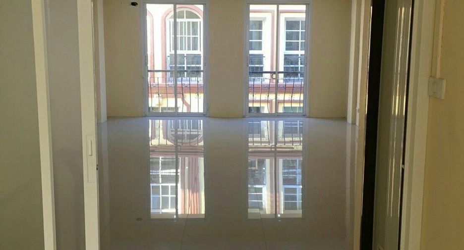 For rent retail Space in Bang Na, Bangkok