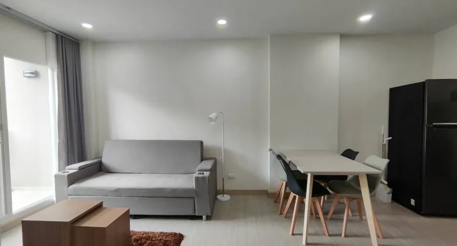 For rent 2 bedrooms condo in Bang Phlat, Bangkok