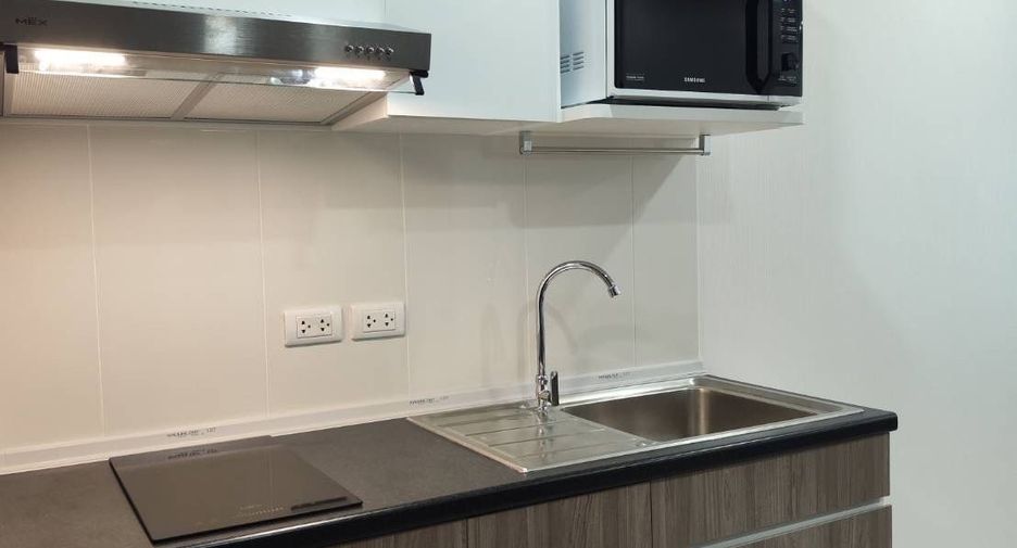 For rent 2 bedrooms condo in Bang Phlat, Bangkok