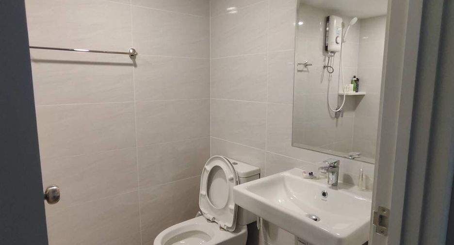 For rent 2 bedrooms condo in Bang Phlat, Bangkok