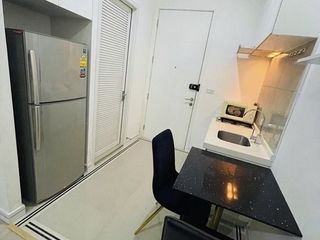 Wohnung zur Miete mit Studio in Huai Khwang, Bangkok