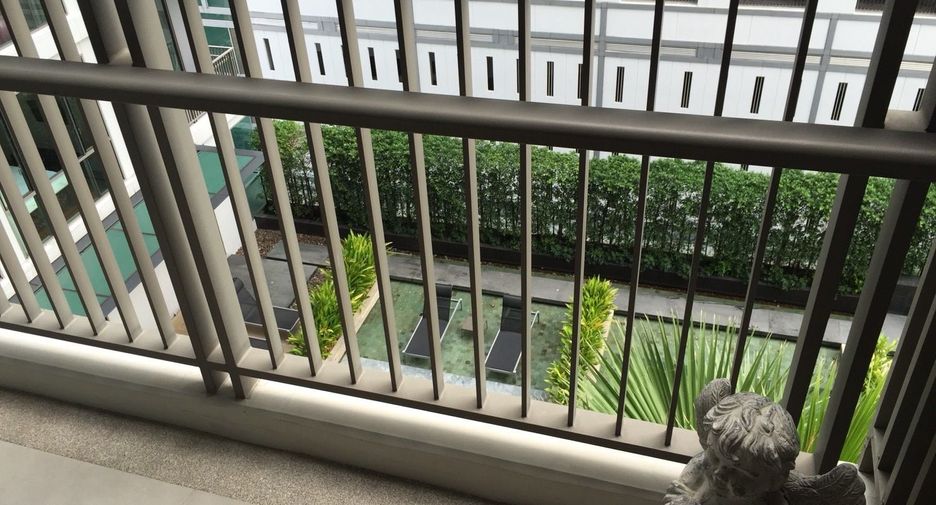 For rent 1 bed condo in Watthana, Bangkok