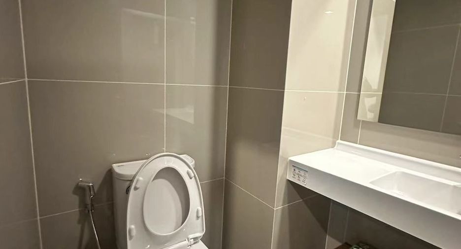 Wohnung zur Miete mit 2 Zimmer in Huai Khwang, Bangkok