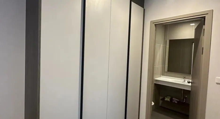 Wohnung zur Miete mit 2 Zimmer in Huai Khwang, Bangkok