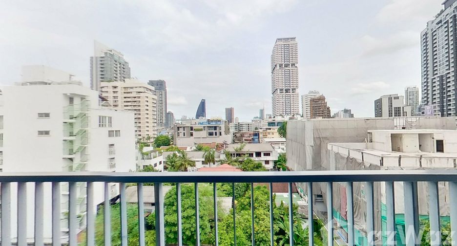For rent 2 bedrooms apartment in Khlong Toei, Bangkok