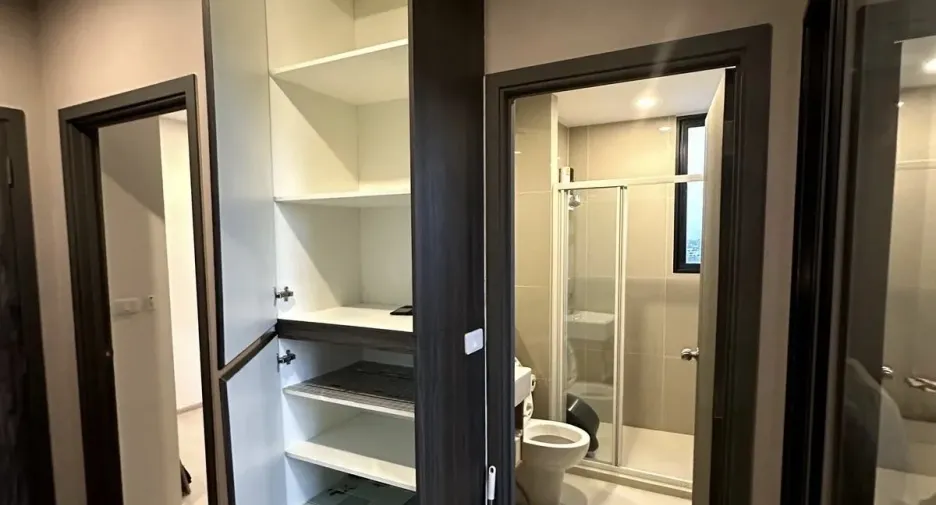 For rent 2 bedrooms condo in Bang Na, Bangkok