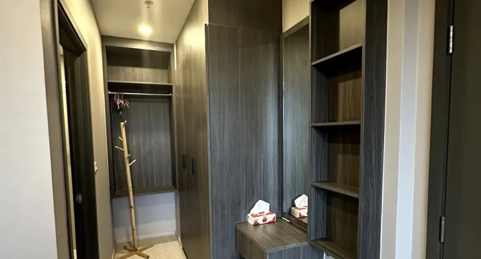 For rent 2 bedrooms condo in Bang Na, Bangkok