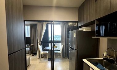 Condo en alquiler de 2 habitaciones en Bang Na, Bangkok