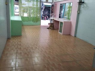 For rent 3 bedrooms townhouse in Watthana, Bangkok