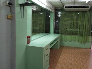 For rent 3 bedrooms townhouse in Watthana, Bangkok