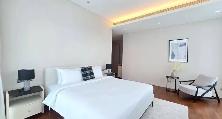 For rent 2 bedrooms condo in Pathum Wan, Bangkok