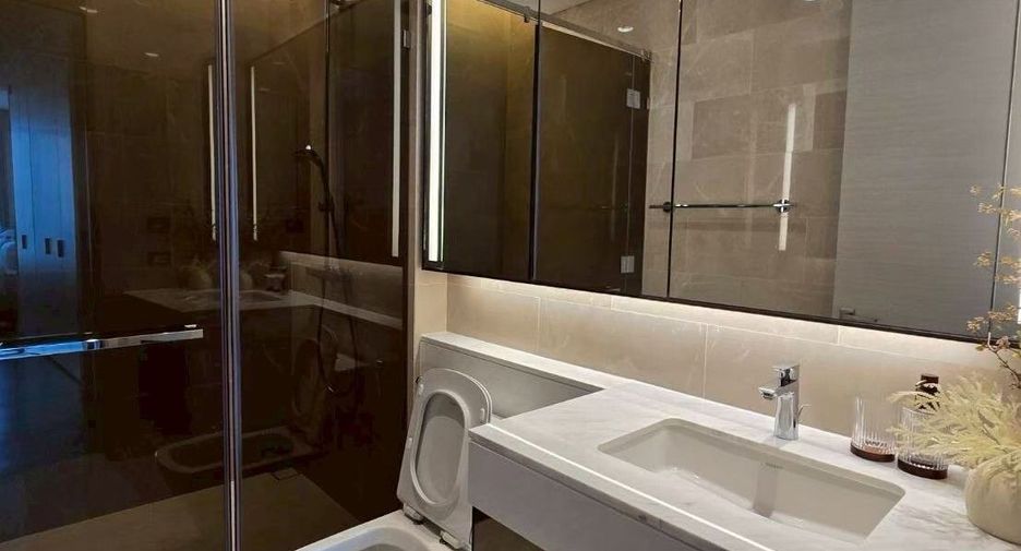 Wohnung zur Miete mit 2 Zimmer in Pathum Wan, Bangkok