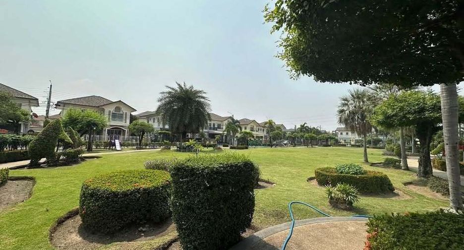 Аренда 4 спальни дом в Bang Phli, Самутпракан