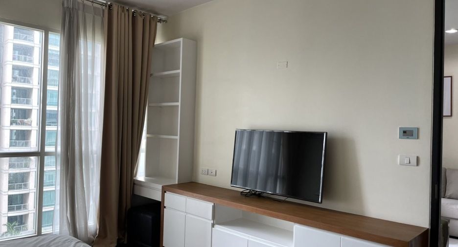 À louer 2 chambres condo à Pathum Wan, Bangkok