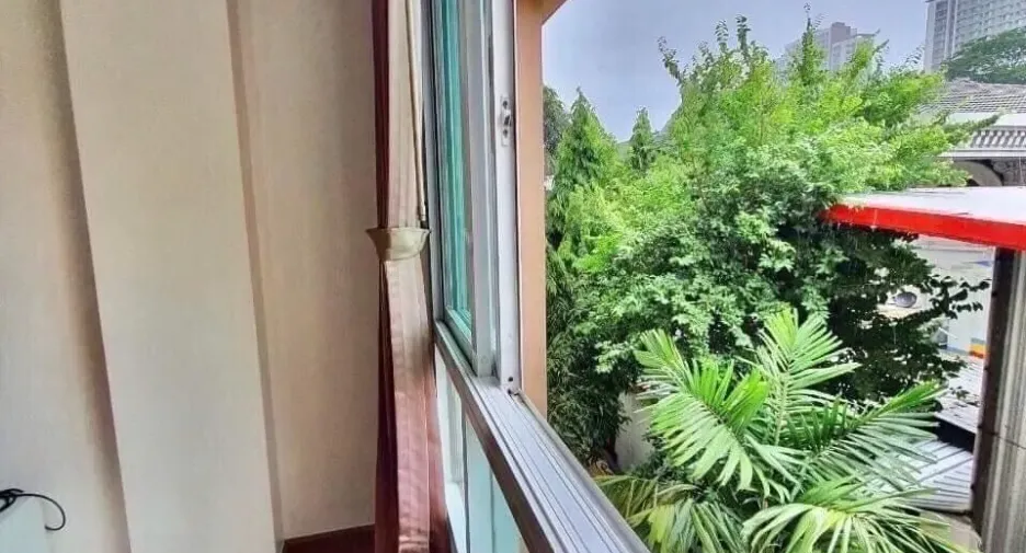 For rent studio condo in Huai Khwang, Bangkok