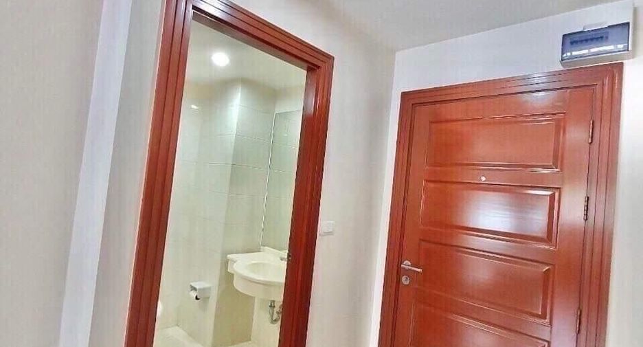 For rent studio condo in Huai Khwang, Bangkok