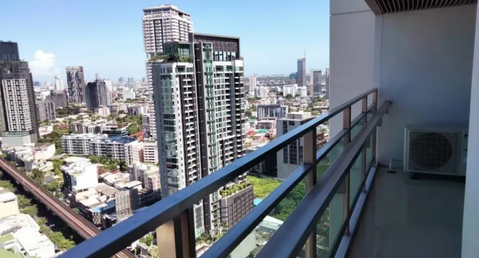 For rent 2 bedrooms condo in Khlong Toei, Bangkok